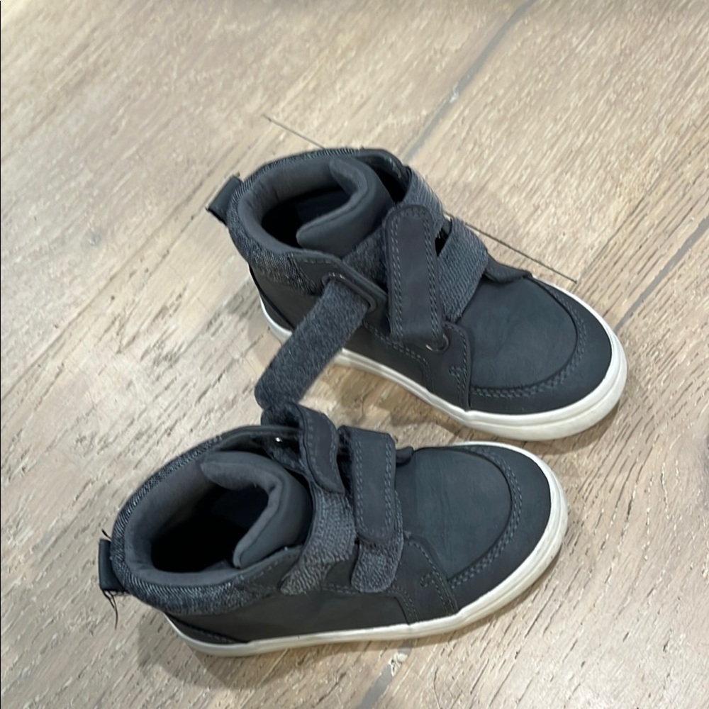 Cat & Jack Black Sneakers Low-Top Casual